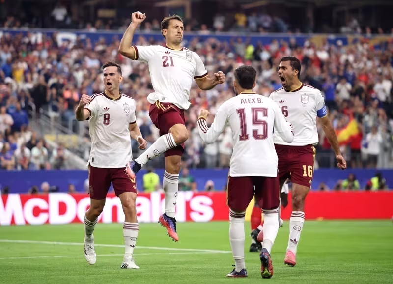 Espanha domina, elimina a França e garante vaga na final da Copa do Mundo