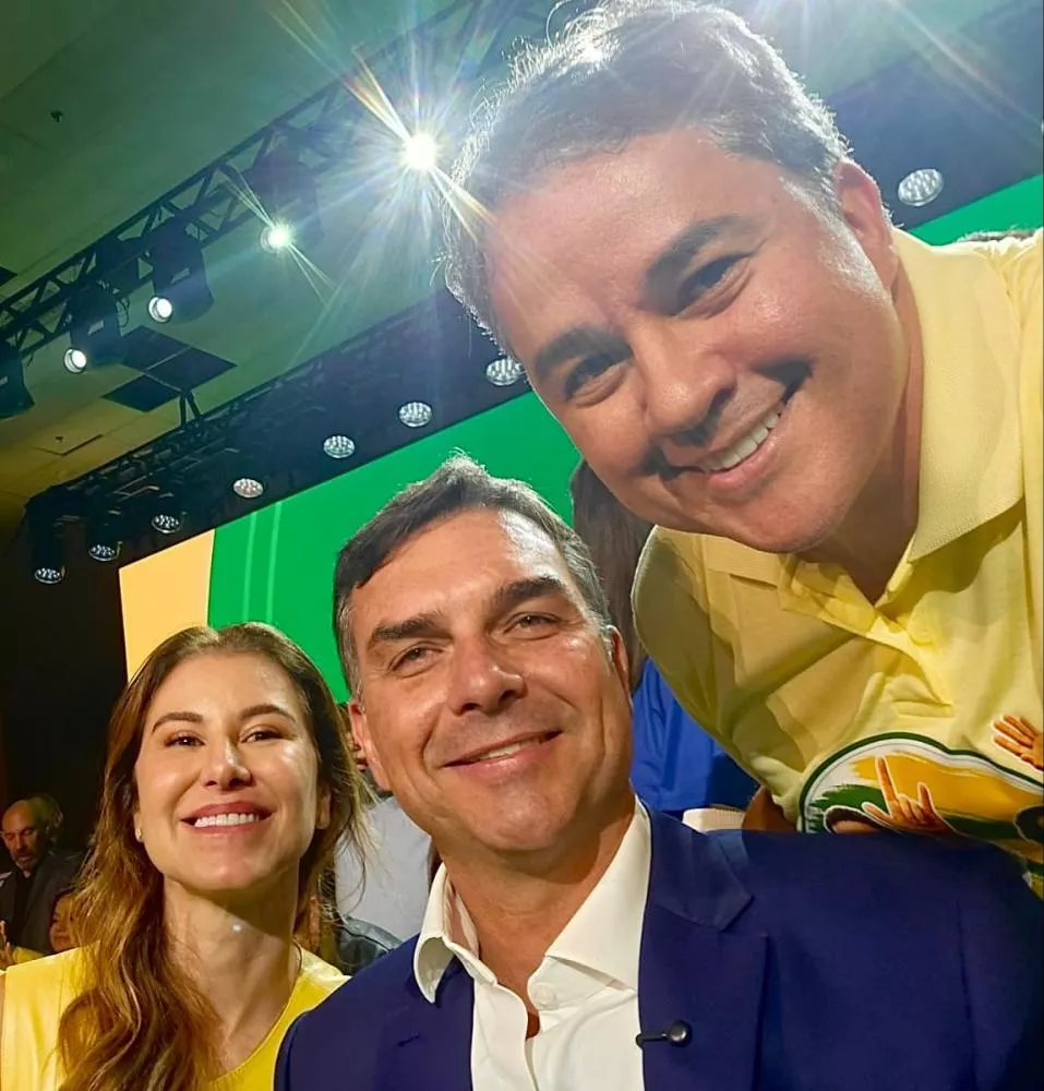 Efraim prestigia convenção nacional ao lado de Flávio Bolsonaro e lideranças