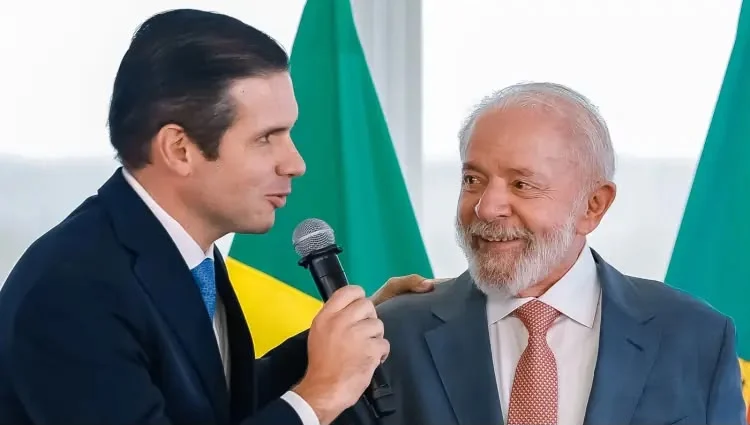 Lula assegura apoio à Hugo Motta para presidente da Câmara dos Deputados, em 2027, caso ambos sejam reeleitos
