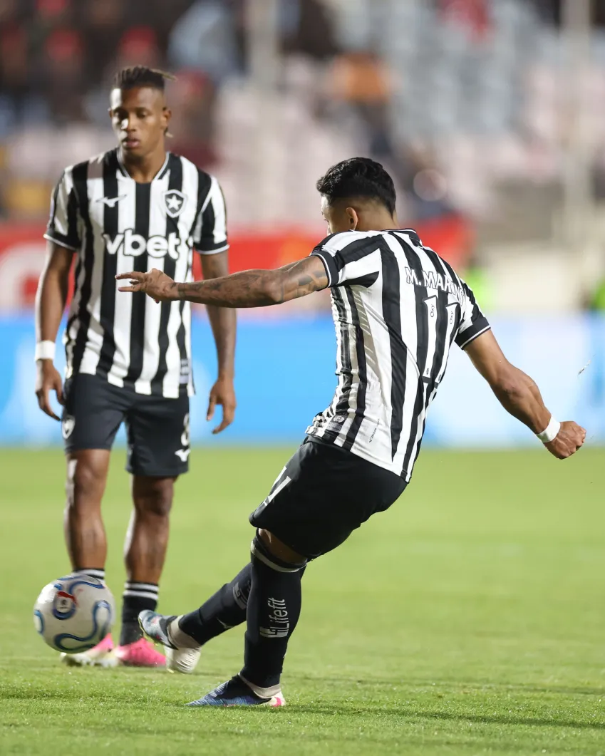 Botafogo leva baile na altitude e é goleado pelo Cienciano na Sul-Americana