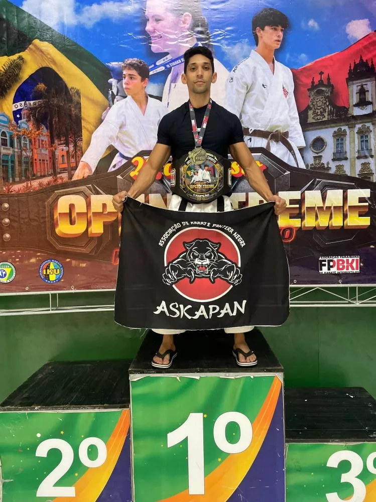 Atletas de Patos, da equipe ASKAPAN, se destacam no Open Xtreme de Karatê em João Pessoa