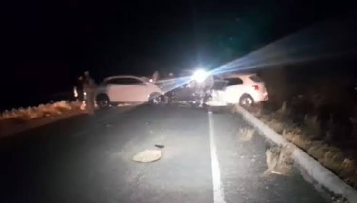 Dois motoristas morrem após colisão frontal entre carros na PB-214, no Cariri da Paraíba
